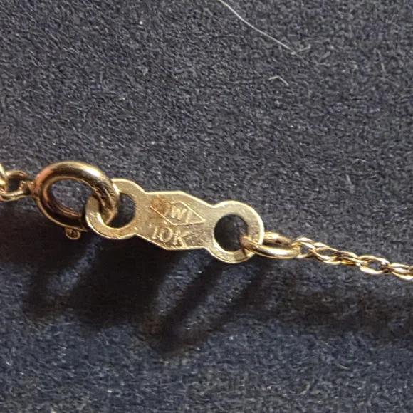 Gold Heart Pendant Necklace